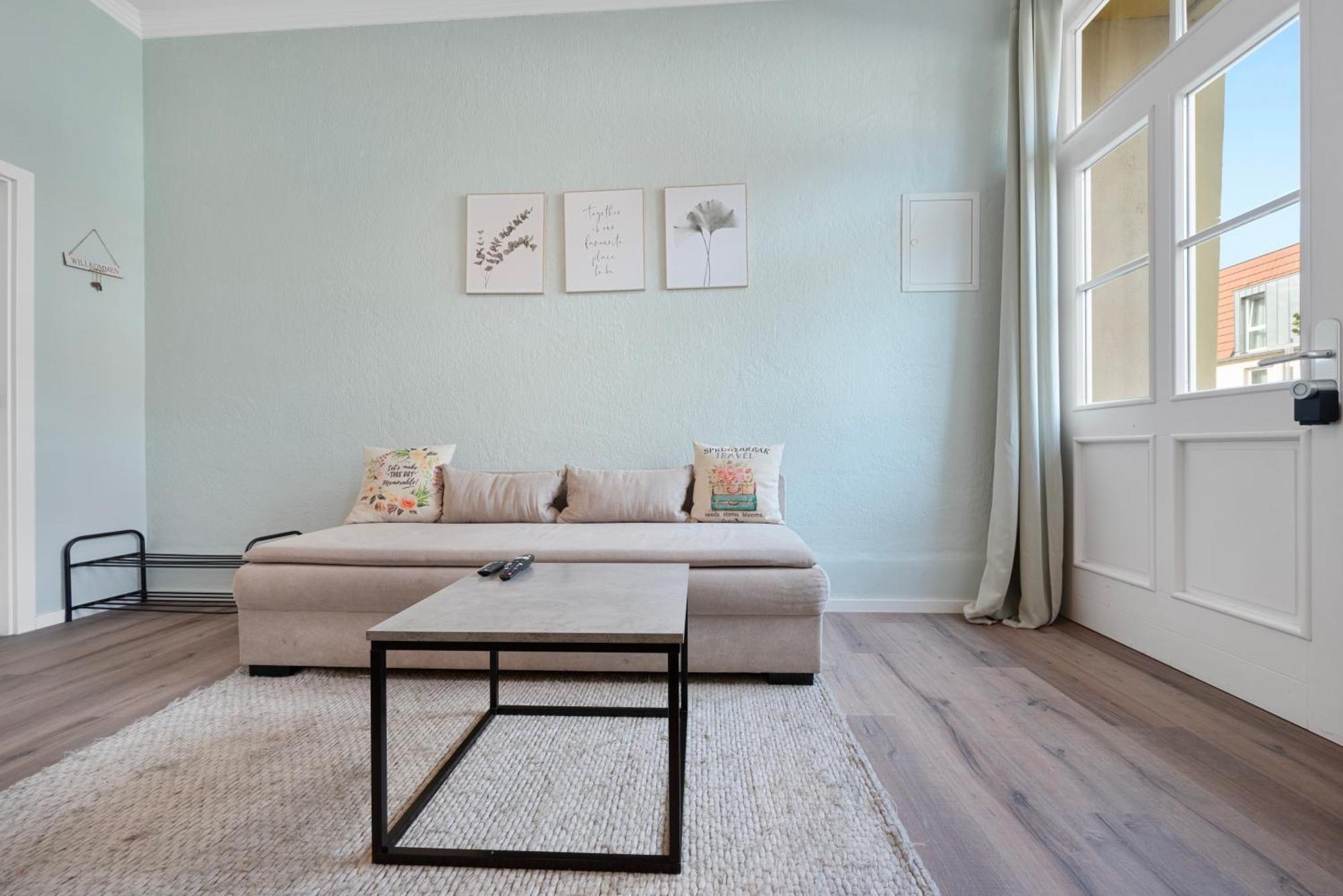 Backhome - Business&Family - Fantastische Schlosslage, Smarttv, Netflix, 50Qm, 24H Checkin - Apartment 1 Ludwigsburg Exterior photo